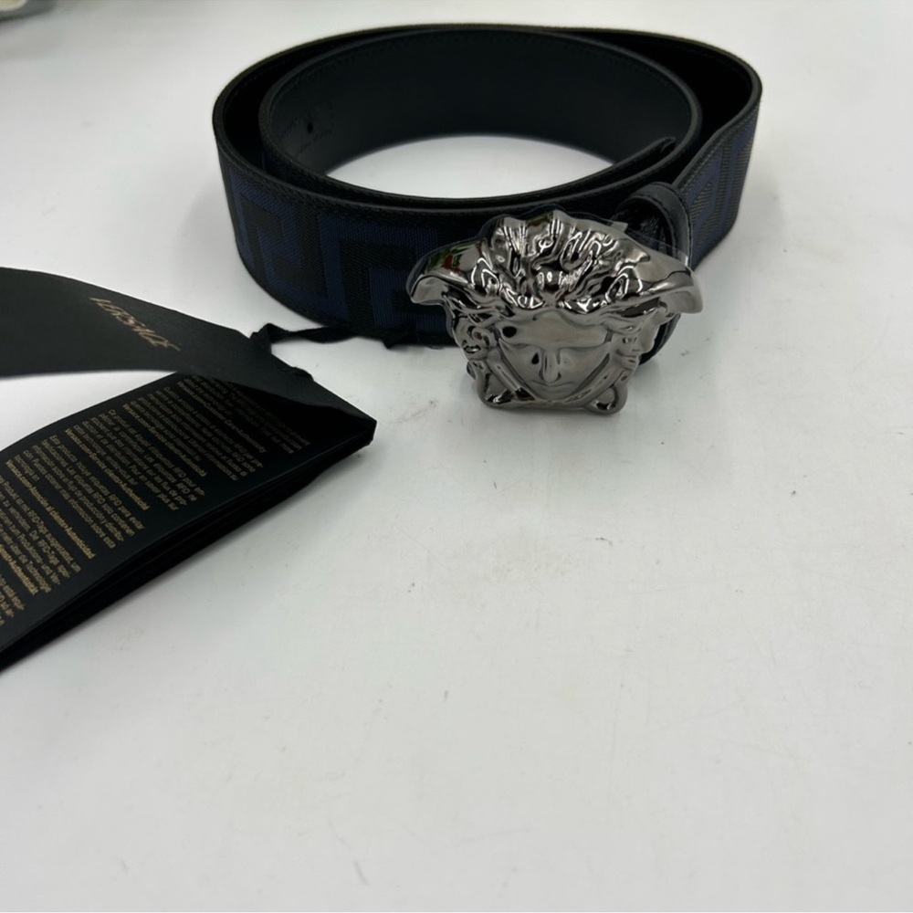 SOLD!!!!!!Men’s Versace Medusa head web belt 85 cm/34 inch made in Italy